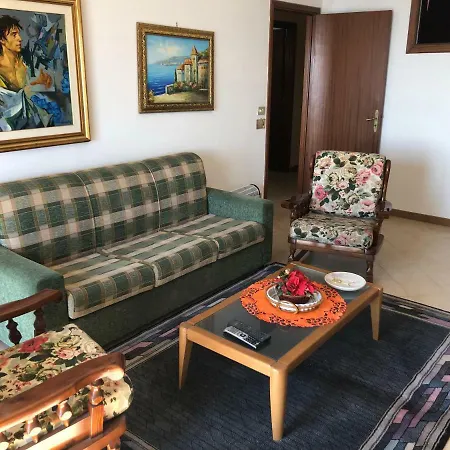 Locazione Turistica F.g. Rando Appartamento Letojanni